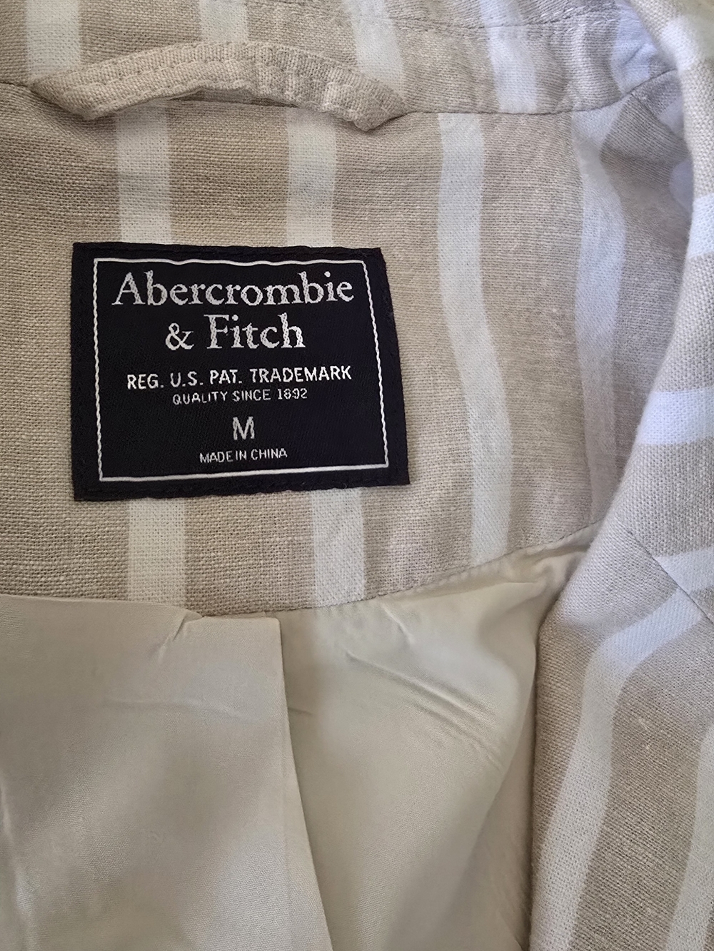 Abercrombie & Fitch Beige and White Striped Linen Blazer with Belted Shorts - Picture 3 of 3
